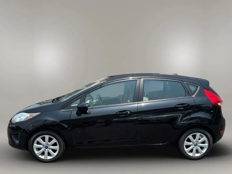2011 Ford Fiesta - Image 9 of 12