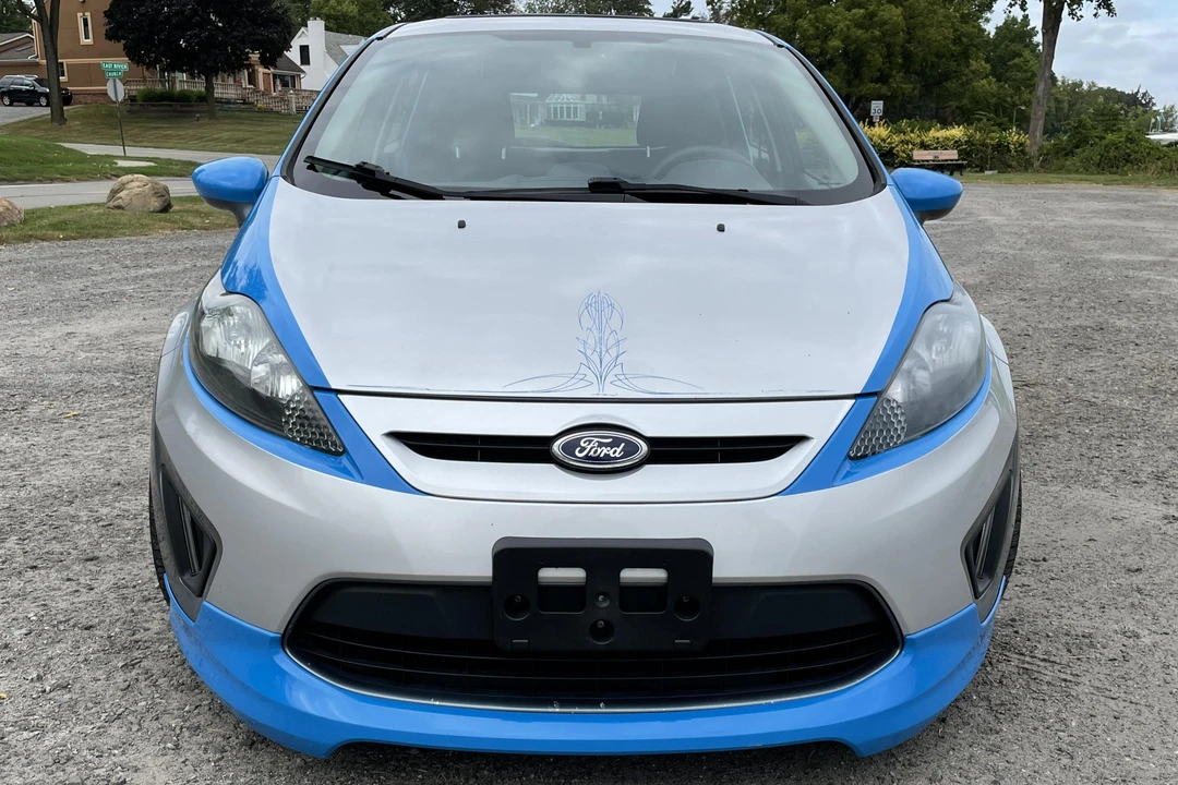 2011 Ford Fiesta - Image 2 of 5