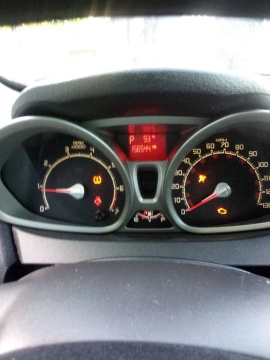 2011 Ford Fiesta - Image 16 of 18
