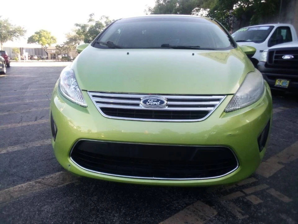 2011 Ford Fiesta - Image 9 of 18
