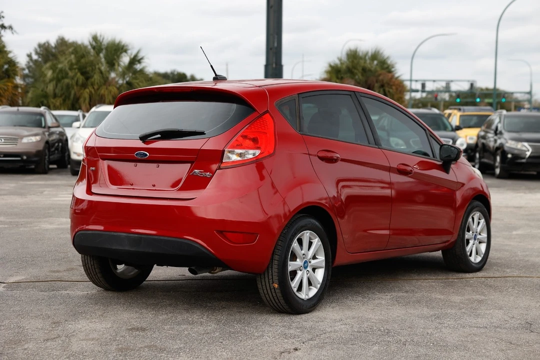 2011 Ford Fiesta - Image 11 of 12