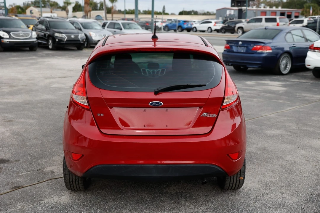 2011 Ford Fiesta - Image 9 of 12