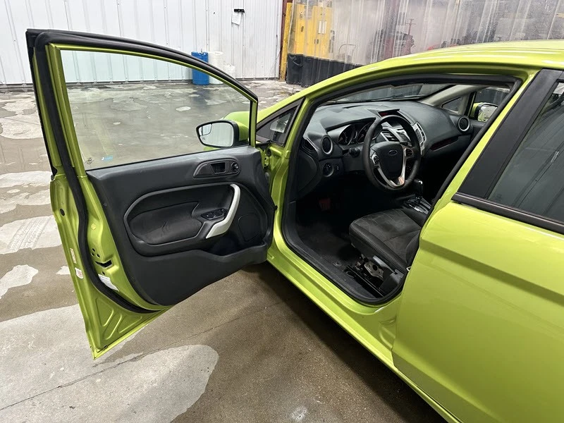 2011 Ford Fiesta - Image 7 of 12