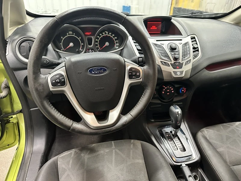 2011 Ford Fiesta - Image 8 of 12