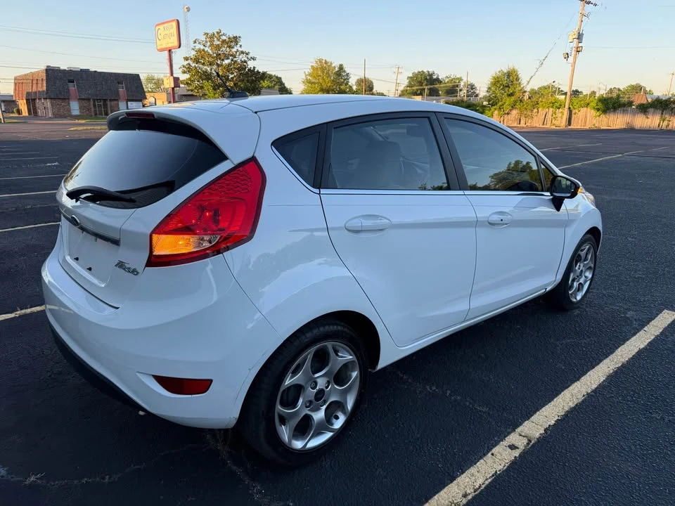 2011 Ford Fiesta - Image 5 of 13