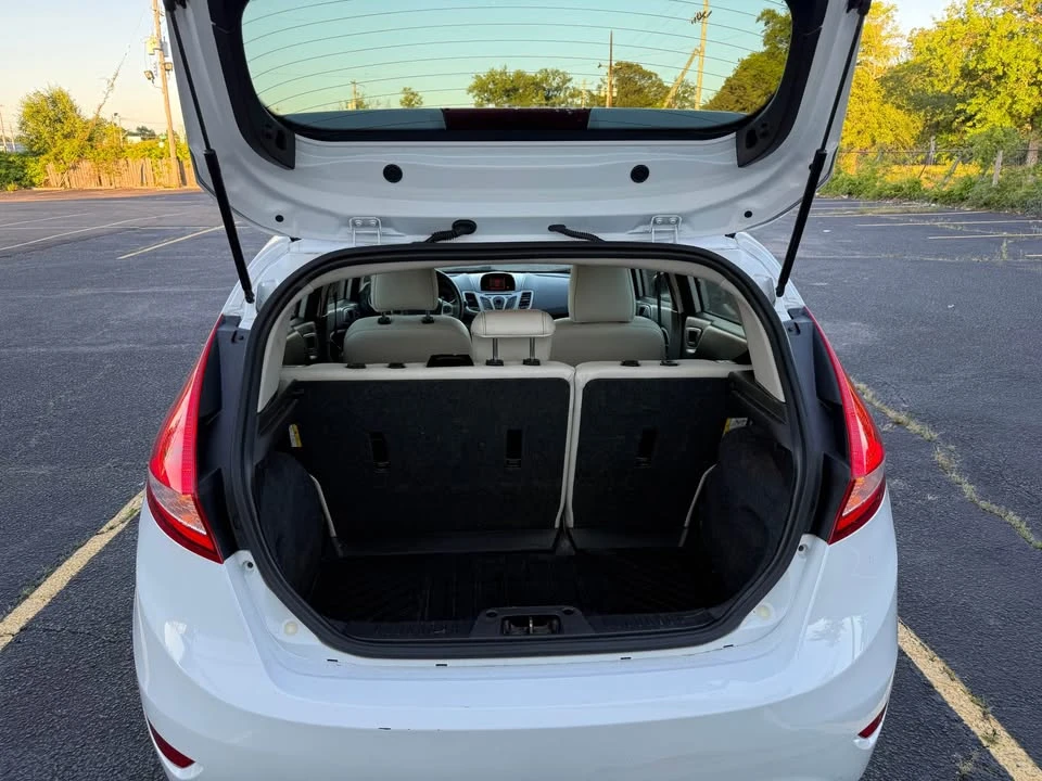 2011 Ford Fiesta - Image 7 of 13
