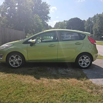 2011 Ford Fiesta SES Hatchback 4D