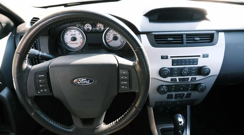 2011 Ford Focus - Image 5 of 5