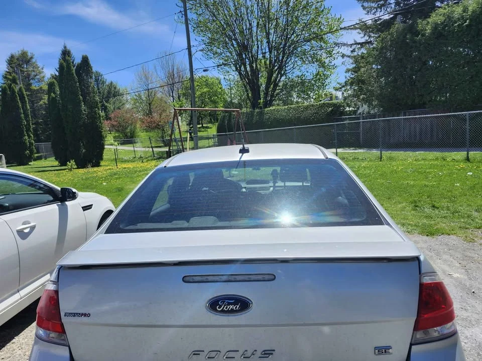 2011 Ford Focus - Image 12 of 13