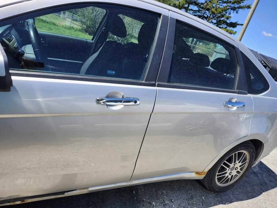 2011 Ford Focus - Image 10 of 13