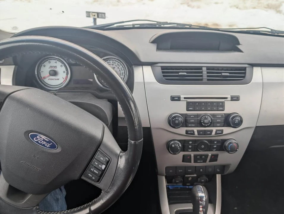 2011 Ford Focus - Image 4 of 5