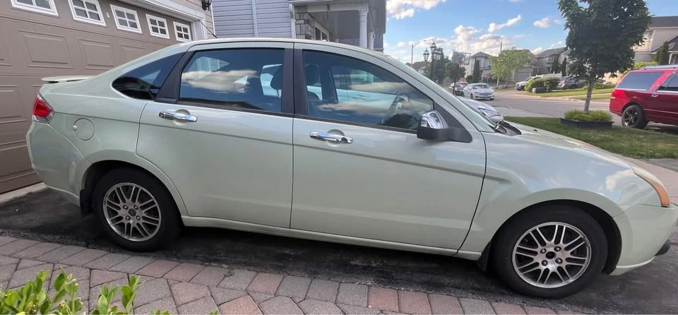 2011 Ford Focus 3rd Gen - Image 2 of 12