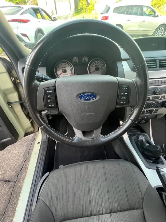 2011 Ford Focus 3rd Gen - Image 5 of 12