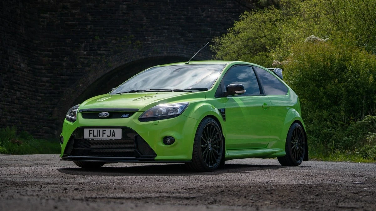 2011 Ford Focus RS 2nd Gen - Image 2 of 30