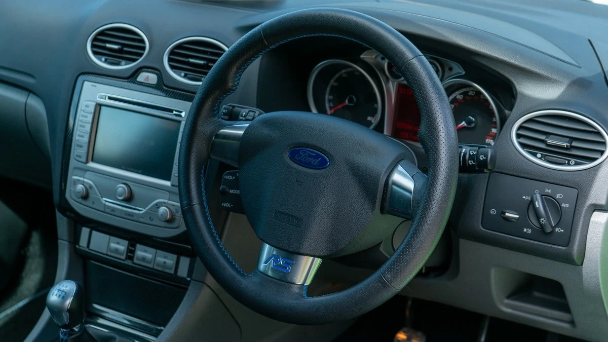 2011 Ford Focus RS 2nd Gen - Image 17 of 30