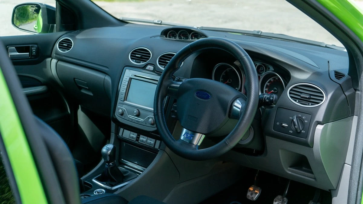 2011 Ford Focus RS 2nd Gen - Image 16 of 30