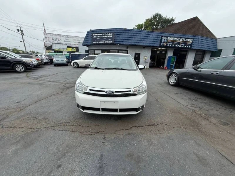 2011 Ford Focus 2nd Gen - Image 2 of 12