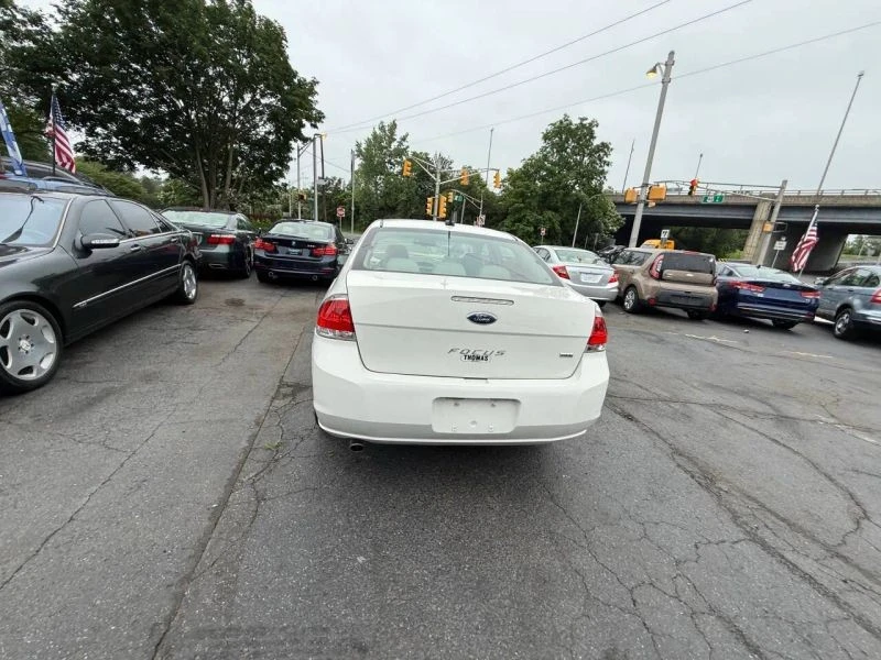 2011 Ford Focus 2nd Gen - Image 9 of 12