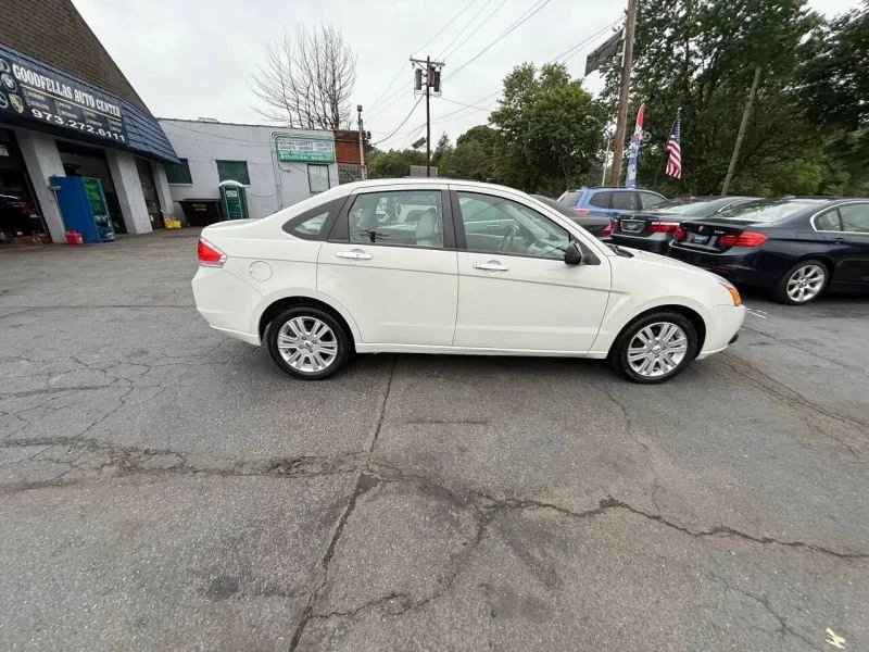 2011 Ford Focus 2nd Gen - Image 11 of 12