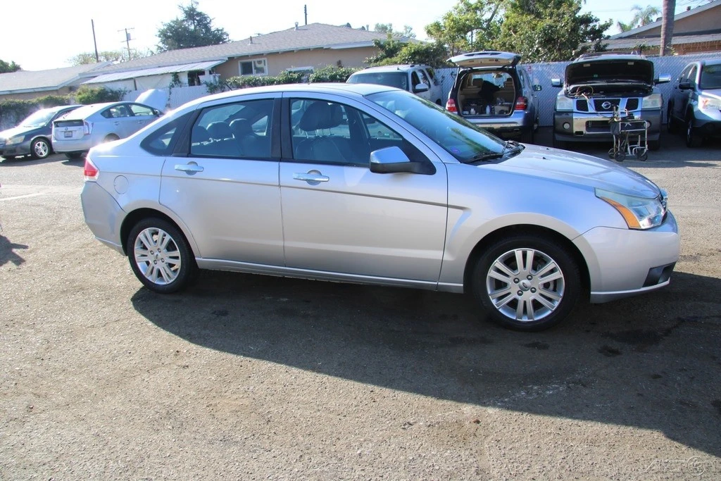 2011 Ford Focus 2nd Gen - Image 9 of 21