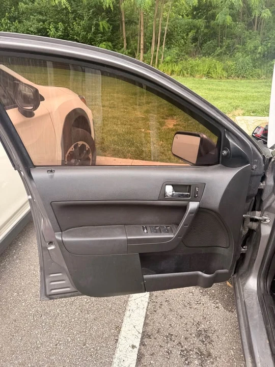 2011 Ford Focus 2nd Gen - Image 6 of 6