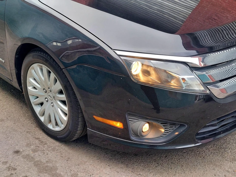 2011 Ford Fusion 1st Gen - Image 13 of 21