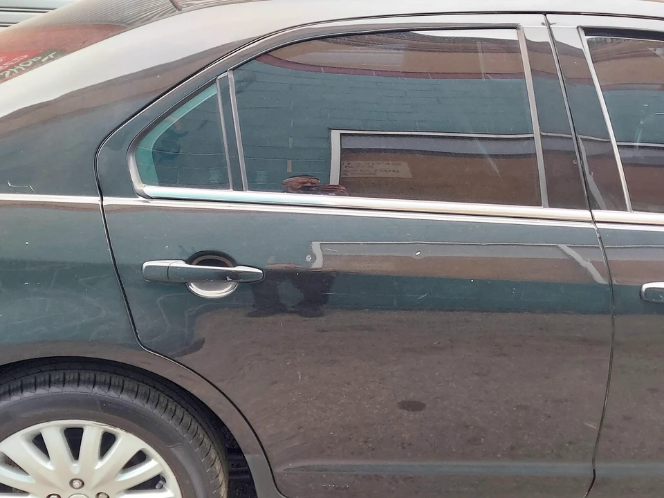 2011 Ford Fusion 1st Gen - Image 15 of 21