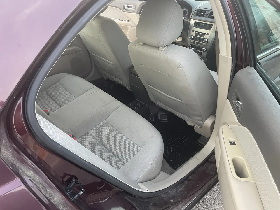 2011 Ford Fusion 1st Gen - Image 18 of 21