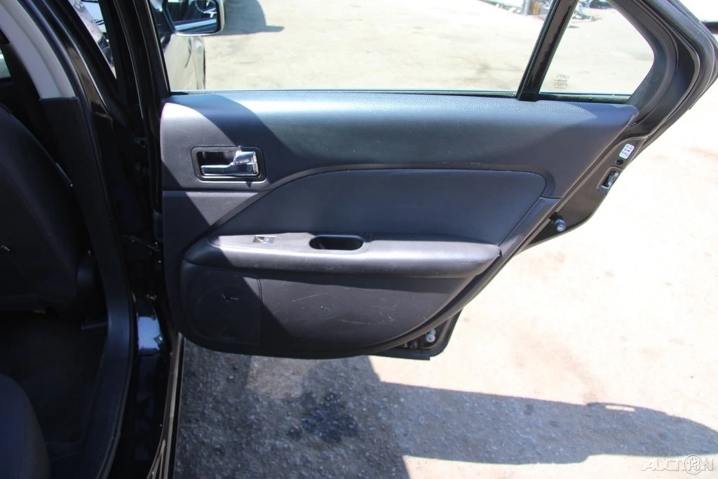 2011 Ford Fusion 1st Gen - Image 17 of 21
