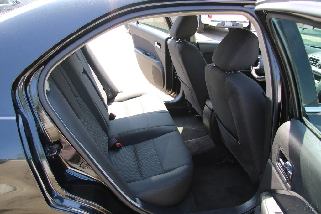 2011 Ford Fusion 1st Gen - Image 18 of 21