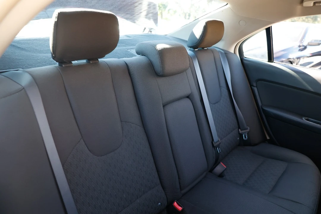 2011 Ford Fusion 1st Gen - Image 14 of 21