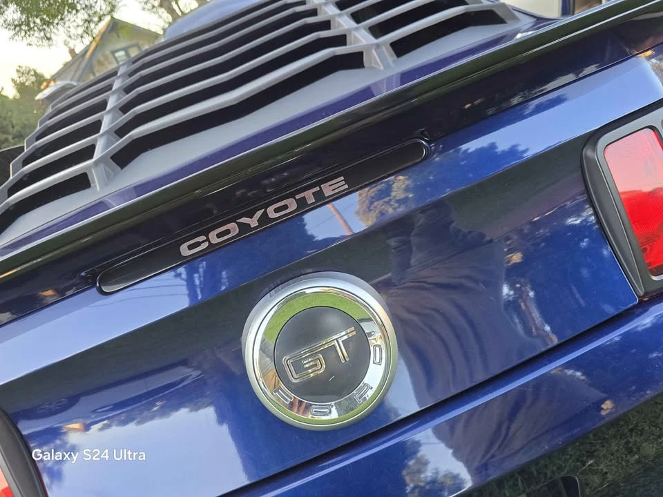 2011 Ford GT - Image 2 of 6