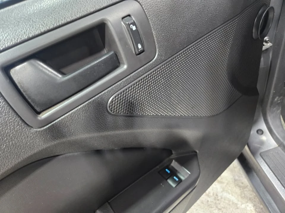 2011 Ford S197 Mustang - Image 10 of 13