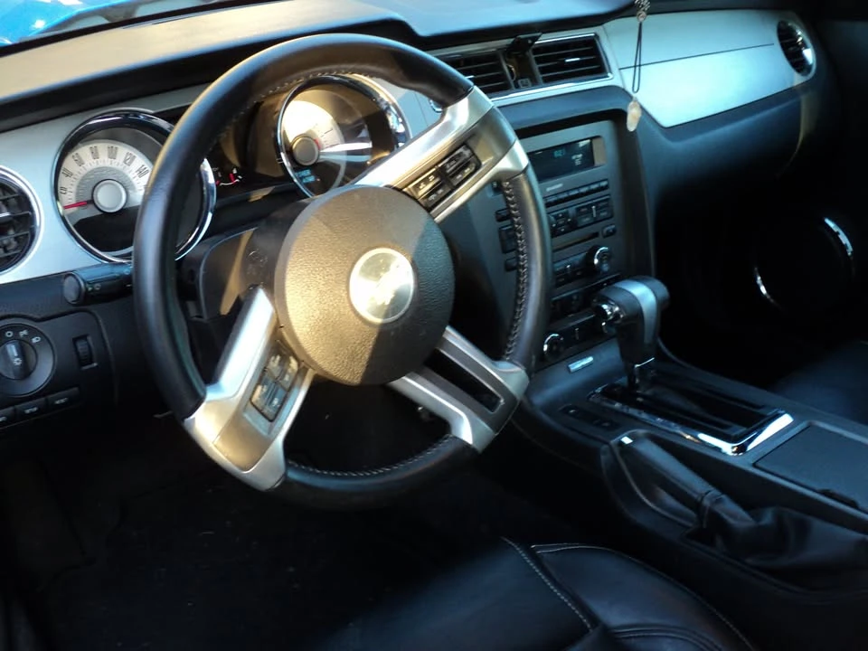 2011 Ford S197 Mustang - Image 5 of 6