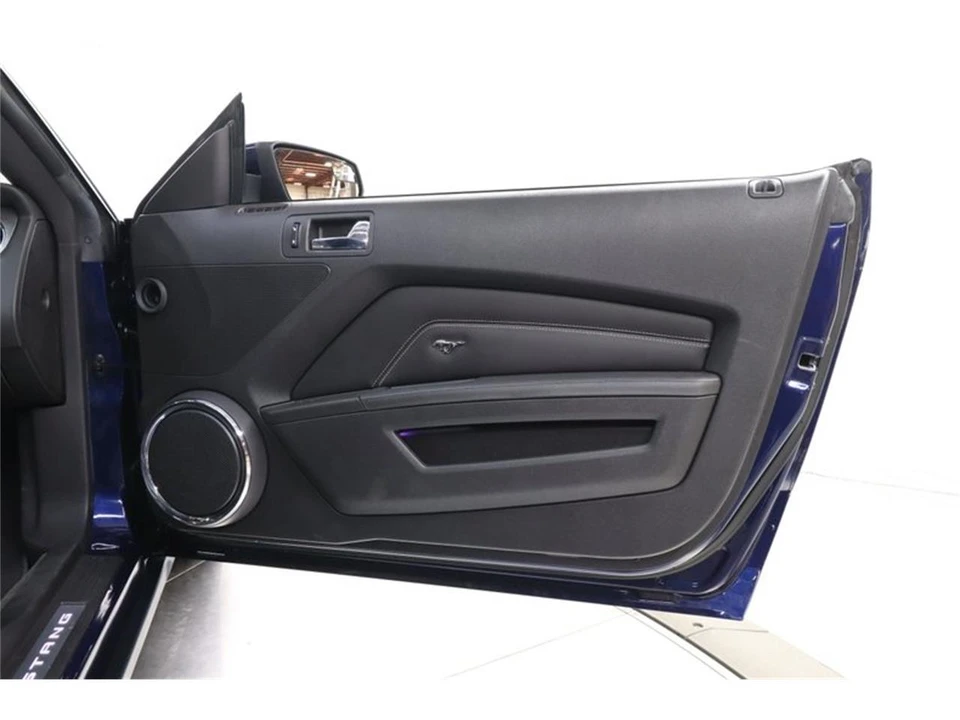 2011 Ford S197 Mustang - Image 28 of 31