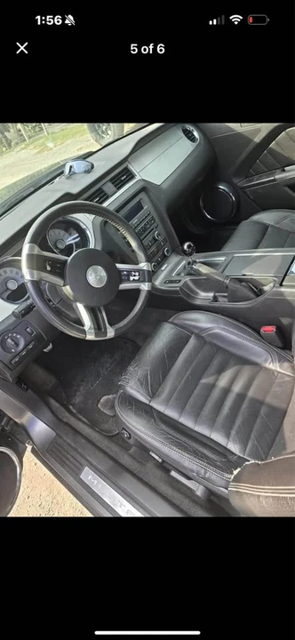 2011 Ford S197 Mustang - Image 2 of 4
