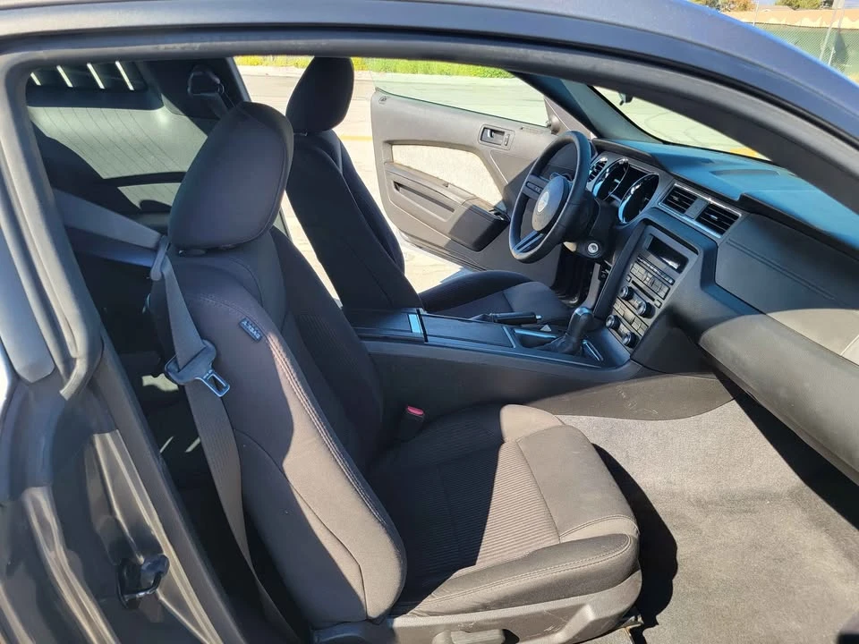 2011 Ford S197 Mustang - Image 10 of 11