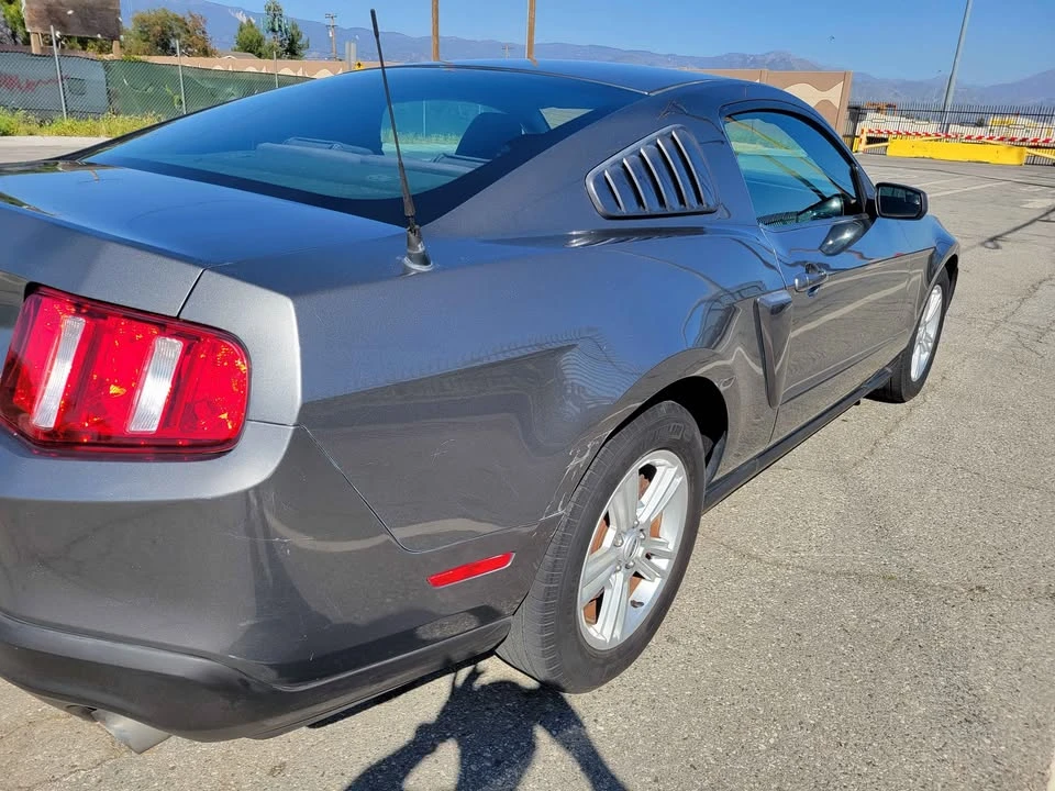 2011 Ford S197 Mustang - Image 5 of 11