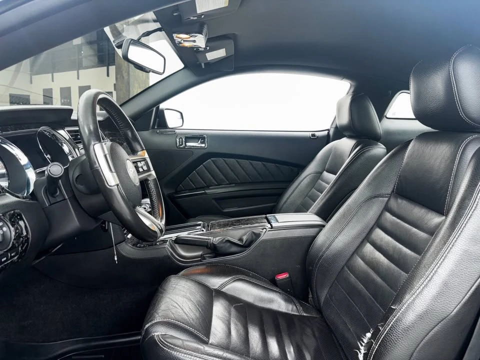 2011 Ford S197 Mustang - Image 11 of 20