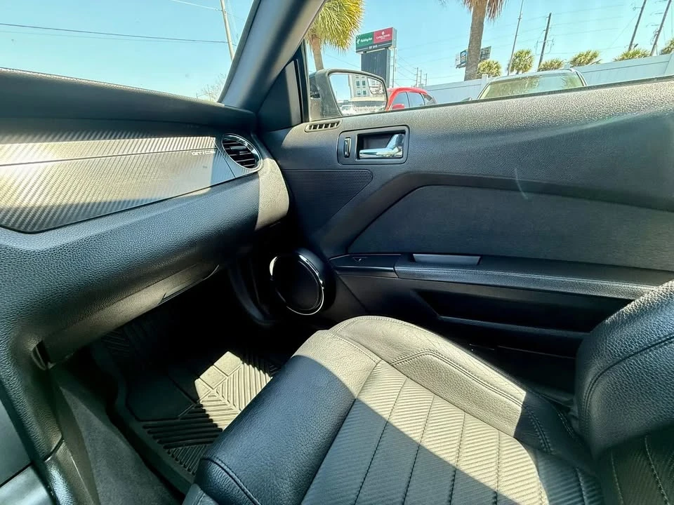 2011 Ford S197 Mustang - Image 14 of 19