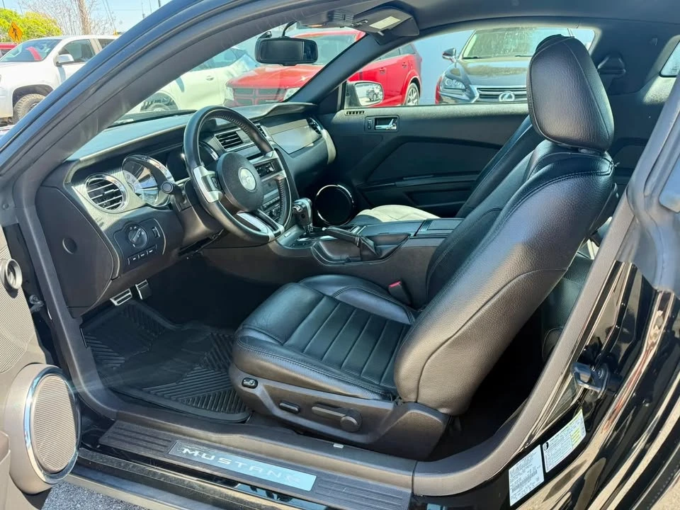2011 Ford S197 Mustang - Image 10 of 19