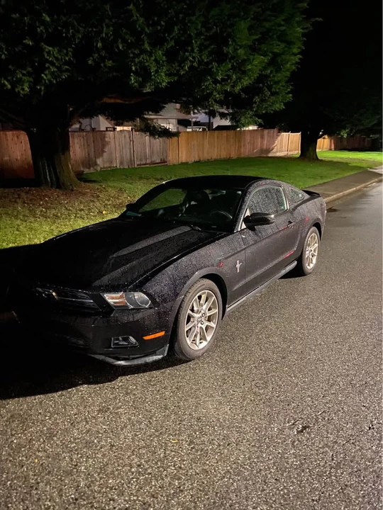 2011 Ford S197 Mustang - Image 2 of 3