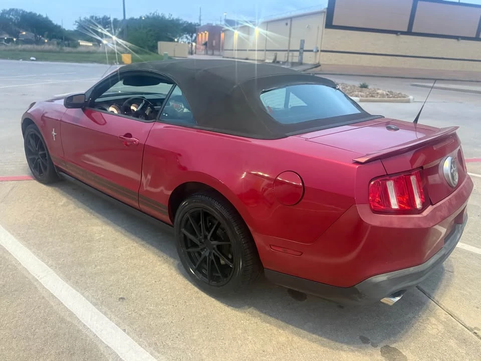 2011 Ford S197 Mustang - Image 7 of 10