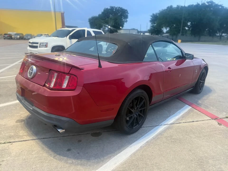 2011 Ford S197 Mustang - Image 4 of 10