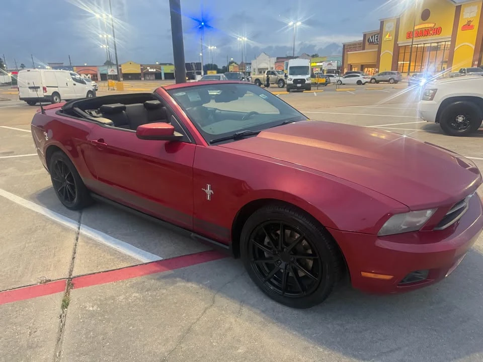 2011 Ford S197 Mustang - Image 3 of 10