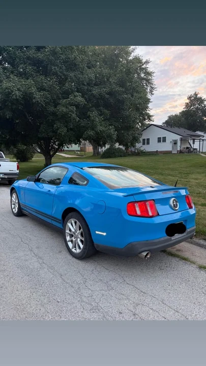 2011 Ford S197 Mustang - Image 2 of 5
