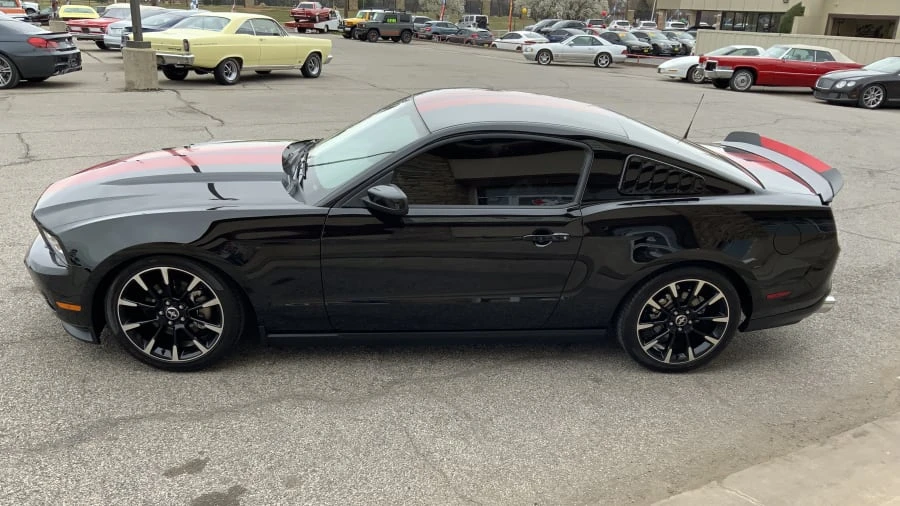 2011 Ford S197 Mustang - Image 15 of 31