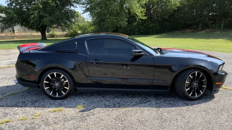 2011 Ford S197 Mustang - Image 2 of 31