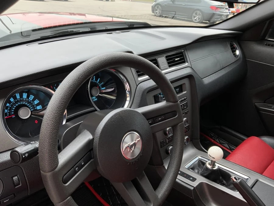 2011 Ford S197 Mustang - Image 23 of 31