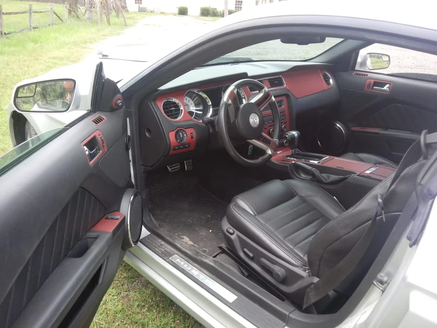 2011 Ford S197 Mustang - Image 5 of 10